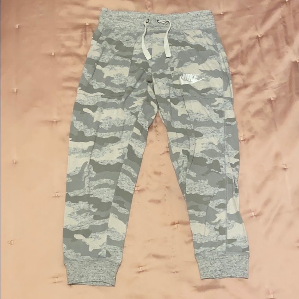 Nike joggers